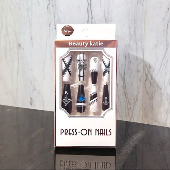 🤯5/$20🤯 Black White Bow Rhinestone Press On Accent Nails Long Length 12 Pcs - Picture 1 of 2